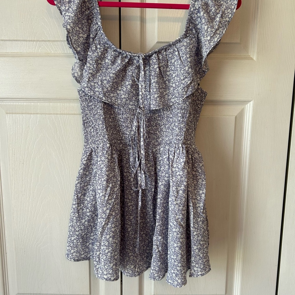 Easel purple & white Floral Ruffle Top